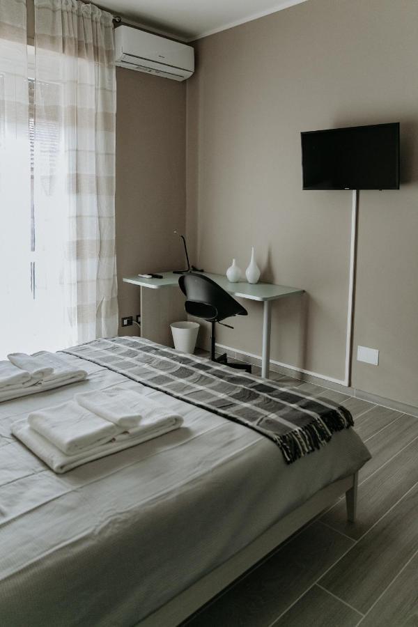 ヴォゲーラ Altrentatre Bed & Breakfast エクステリア 写真