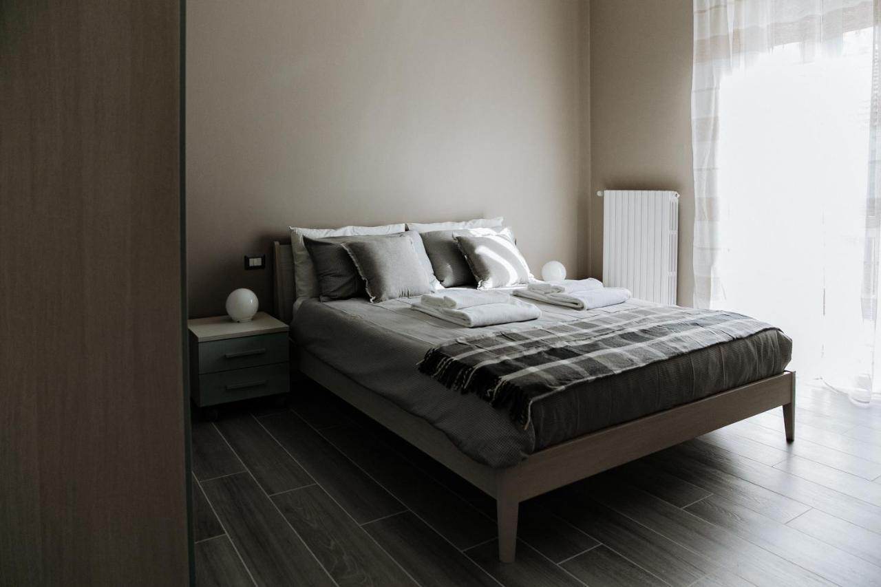 ヴォゲーラ Altrentatre Bed & Breakfast エクステリア 写真